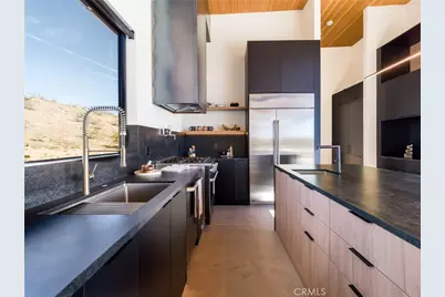 621 N Sage Avenue, Yucca Valley, CA 92284 - Photo 14