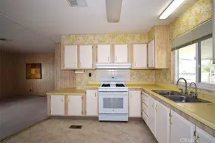 56254 29 Palms Hwy, Yucca Valley, CA 92284 - Photo 8