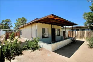 7634 Fox A & B, Yucca Valley, CA 92284 - Photo 2