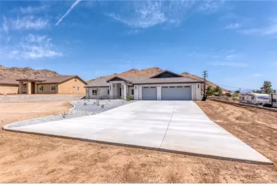 19707 Roanoke Road, Apple Valley, CA 92307 - Photo 10