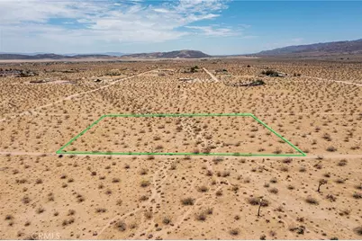 5589 Sutton Avenue, Joshua Tree, CA 92252 - Photo 2