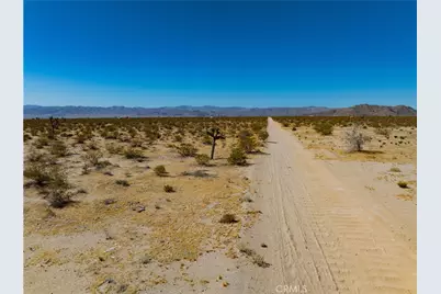 61900 Moonlight Mesa Street, Joshua Tree, CA 92252 - Photo 8