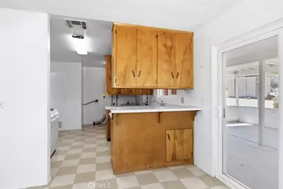 49084 Mojave, Morongo Valley, CA 92256 - Photo 12