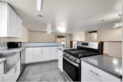 7121 Quail Spring Avenue, 29 Palms MCB, CA 92277 - Photo 16