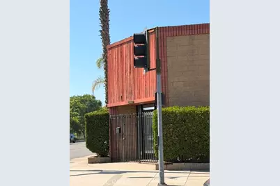 2301 W Empire, Burbank, CA 91504 - Photo 4