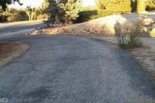 56633 Bonanza, Yucca Valley, CA 92284 - Photo 4