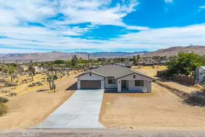 58833 Sunflower Drive, Yucca Valley, CA 92284 - Photo 2