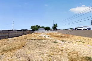 2869 Laurel St, Rosamond, CA 93560 - Photo 18