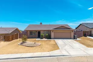 5251 Split Rock Ave, 29 Palms MCB, CA 92277 - Photo 2