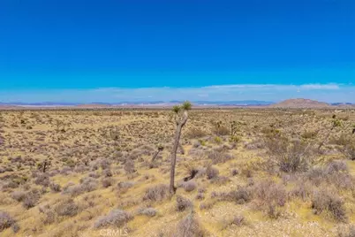 4822 Elata Avenue, Yucca Valley, CA 92284 - Photo 12