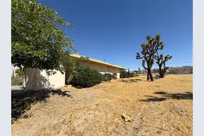 57340 29 Palms, Yucca Valley, CA 92284 - Photo 12