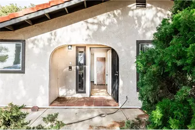 8739 Palomar Avenue, Yucca Valley, CA 92284 - Photo 10