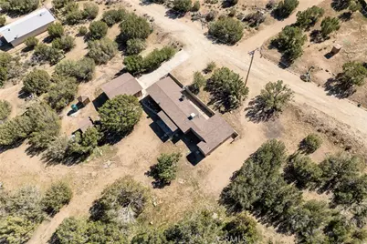 12515 Nearwood Road, Juniper Hills, CA 93553 - Photo 18