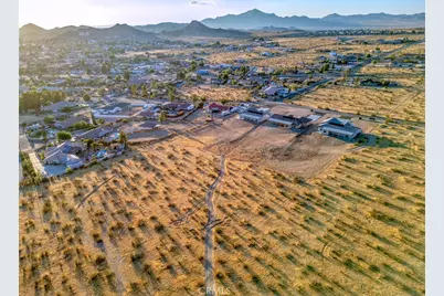 19715 Roanoke Road, Apple Valley, CA 92307 - Photo 50