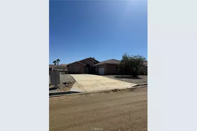 57106 Selecta, Yucca Valley, CA 92284 - Photo 1