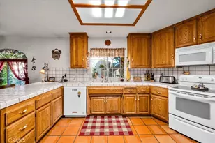 10341 Pinon Ave, Morongo Valley, CA 92256 - Photo 8