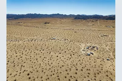 64004 Desert Trail Drive, Joshua Tree, CA 92252 - Photo 12