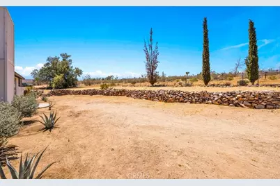 713 Delgada Avenue, Yucca Valley, CA 92284 - Photo 6