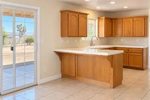 57996 Desert Gold Dr, Yucca Valley, CA 92284 - Photo 6