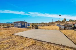 57810 Buena Vista Dr, Yucca Valley, CA 92284 - Photo 2