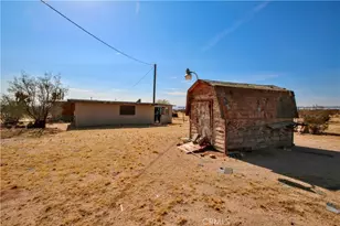 62105 Moon Dr, Joshua Tree, CA 92252 - Photo 12