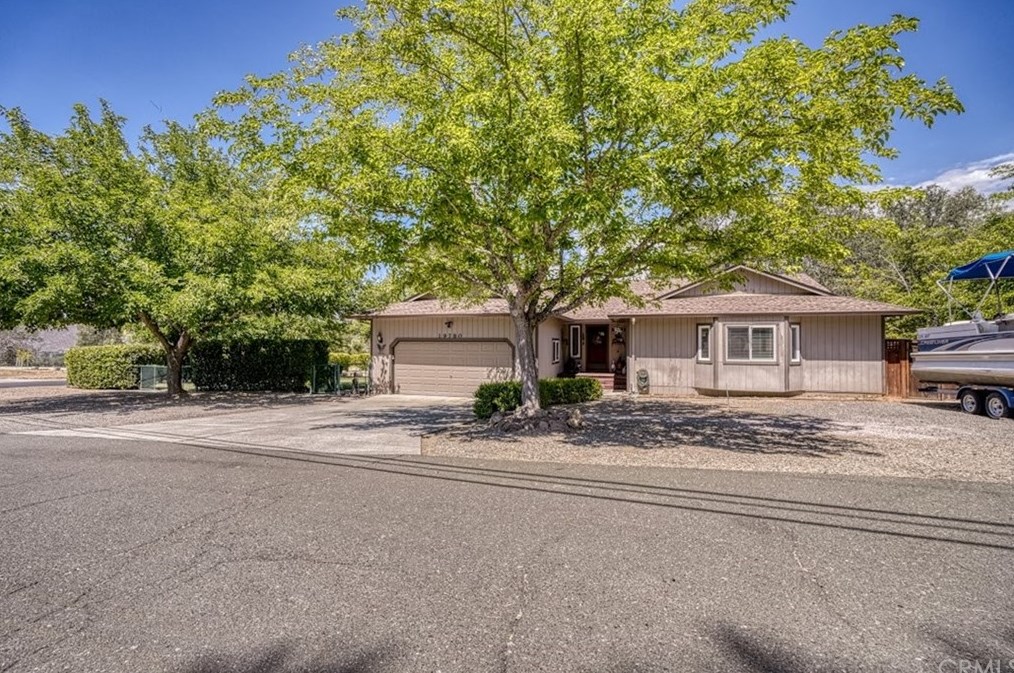 19780 Honey Hill Dr, Middletown, CA 95467