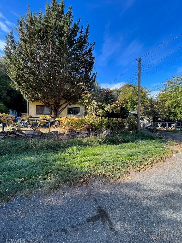 6829 Rosemont Dr, Lucerne, CA 95458