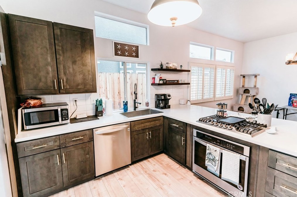 695 Summit Lakes Way, Galt CA  95632-3008 exterior