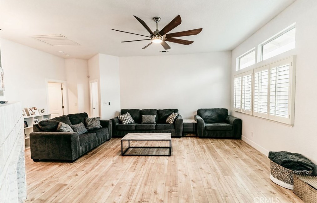 695 Summit Lakes Way, Galt CA  95632-3008 exterior