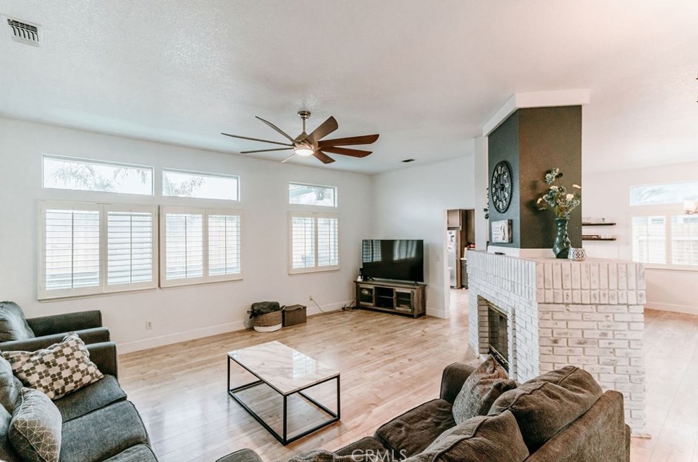 695 Summit Lakes Way, Galt CA  95632-3008 exterior