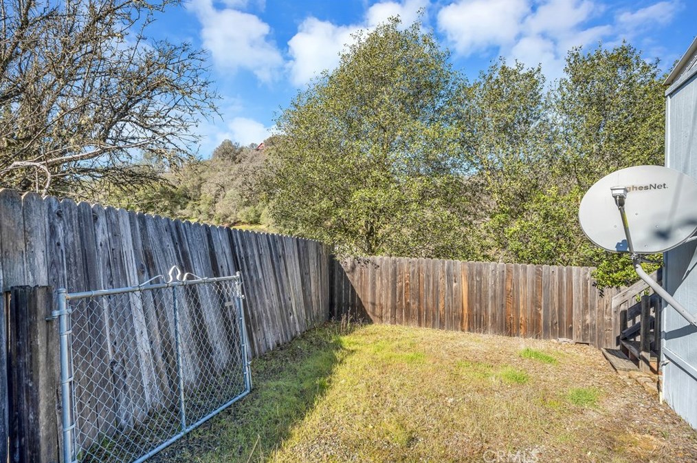 3085 Buckingham Way, Nice CA  95464-8605 exterior
