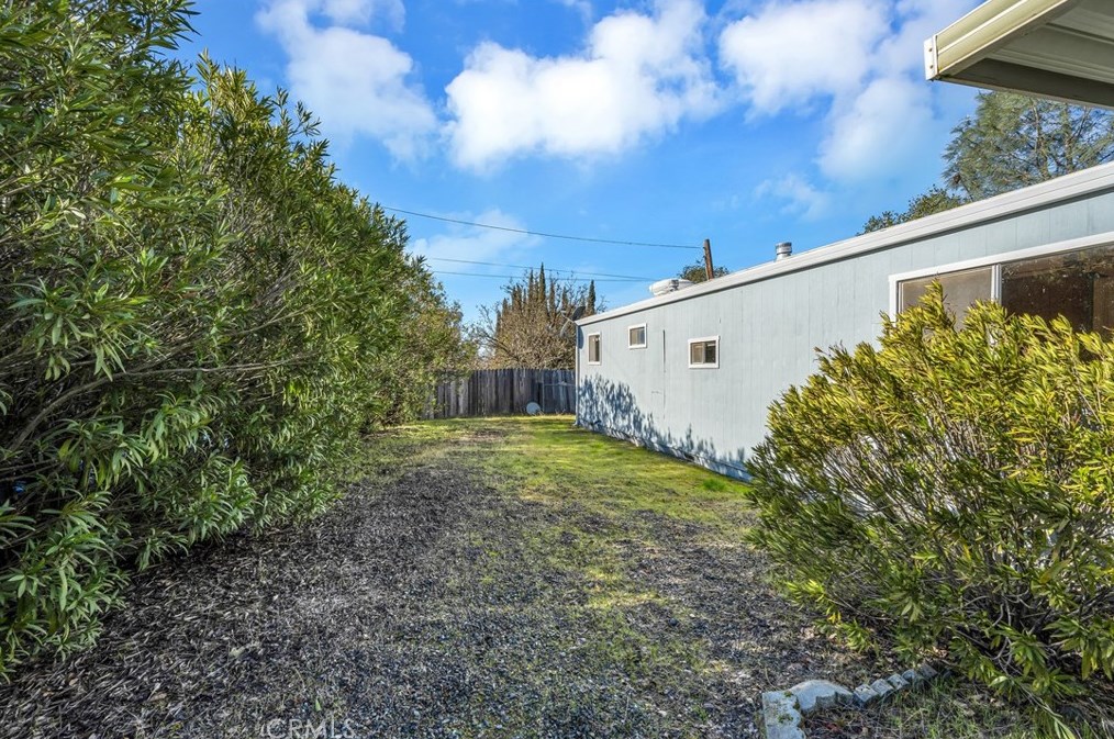 3085 Buckingham Way, Nice CA  95464-8605 exterior