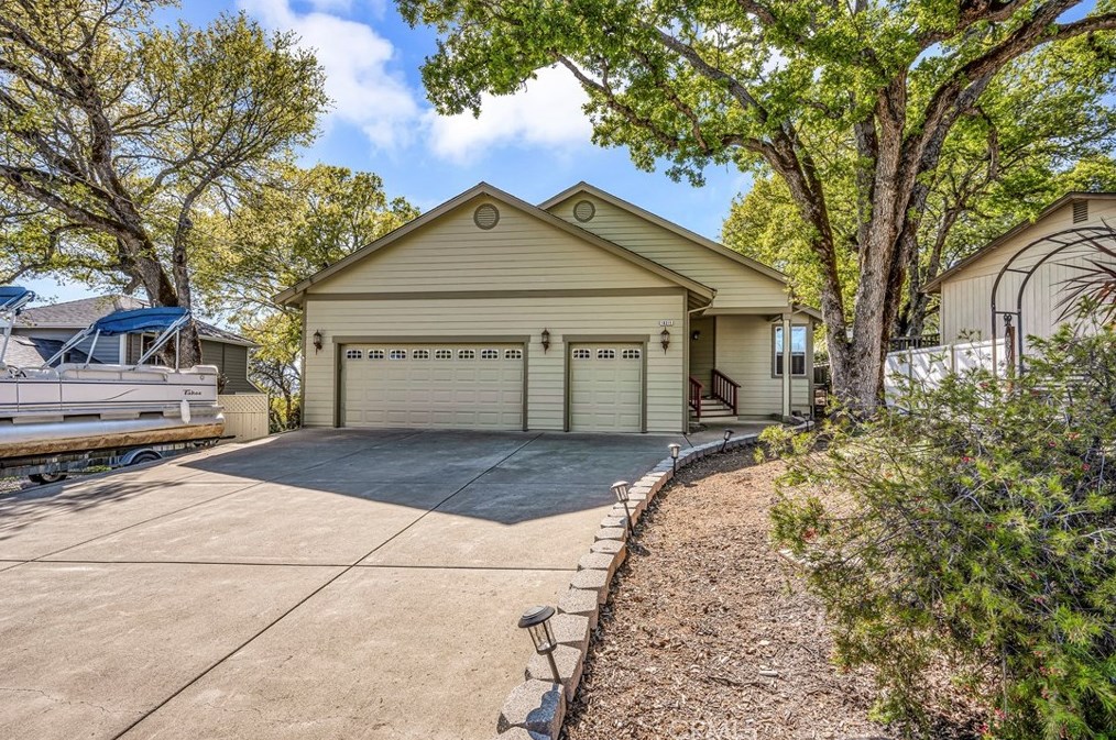 18315 Pinnacle Ct, Middletown, CA 95467