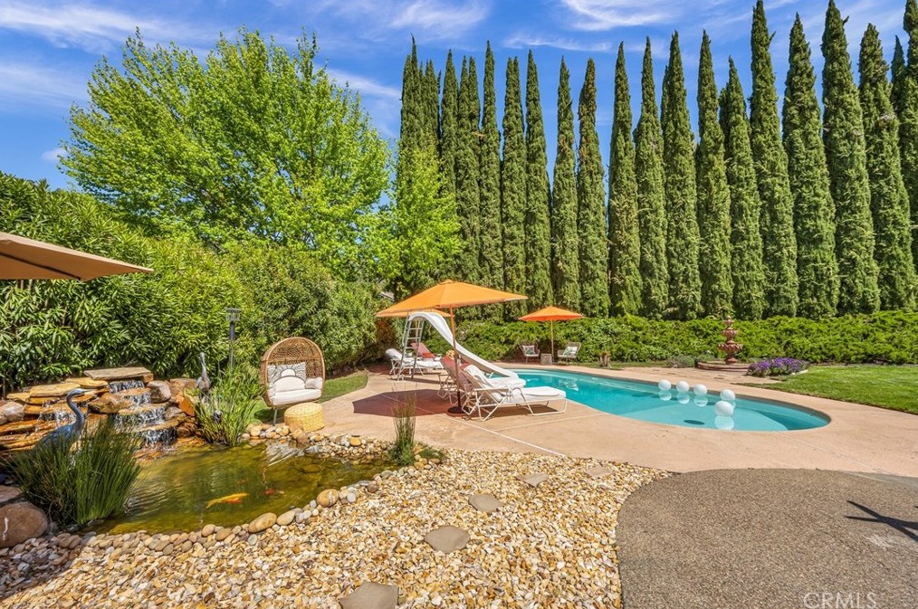 8448 Paradise Lagoon Dr, Lucerne, CA 95458