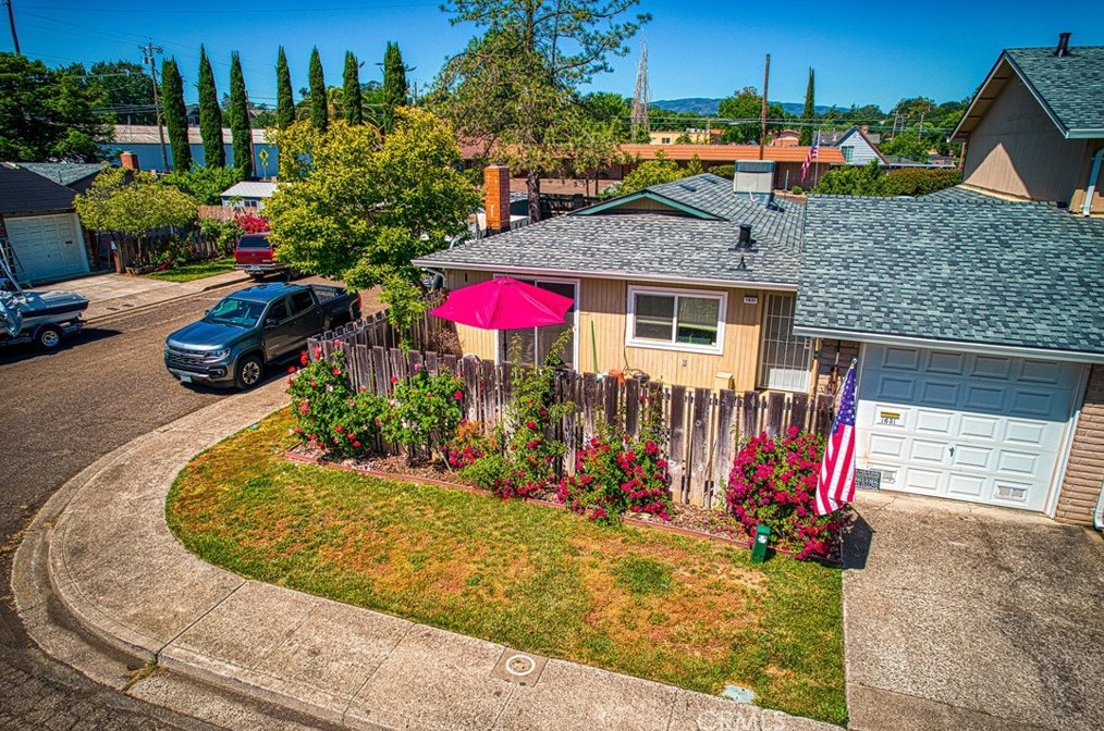 1631 Montana Vista St, Lakeport, CA 95453
