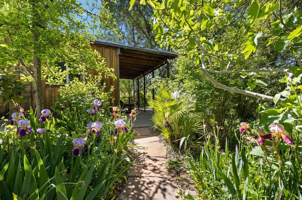 1255 Central Park Ave, Lakeport, CA 95453