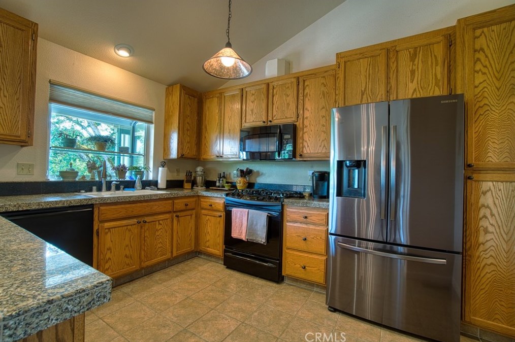 1055 Page Dr, Lakeport, CA 95453