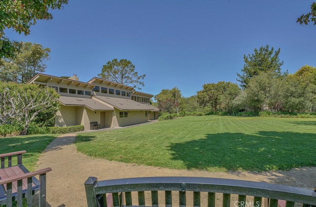 33 Montsalas Dr, Monterey CA  93940-5286 exterior