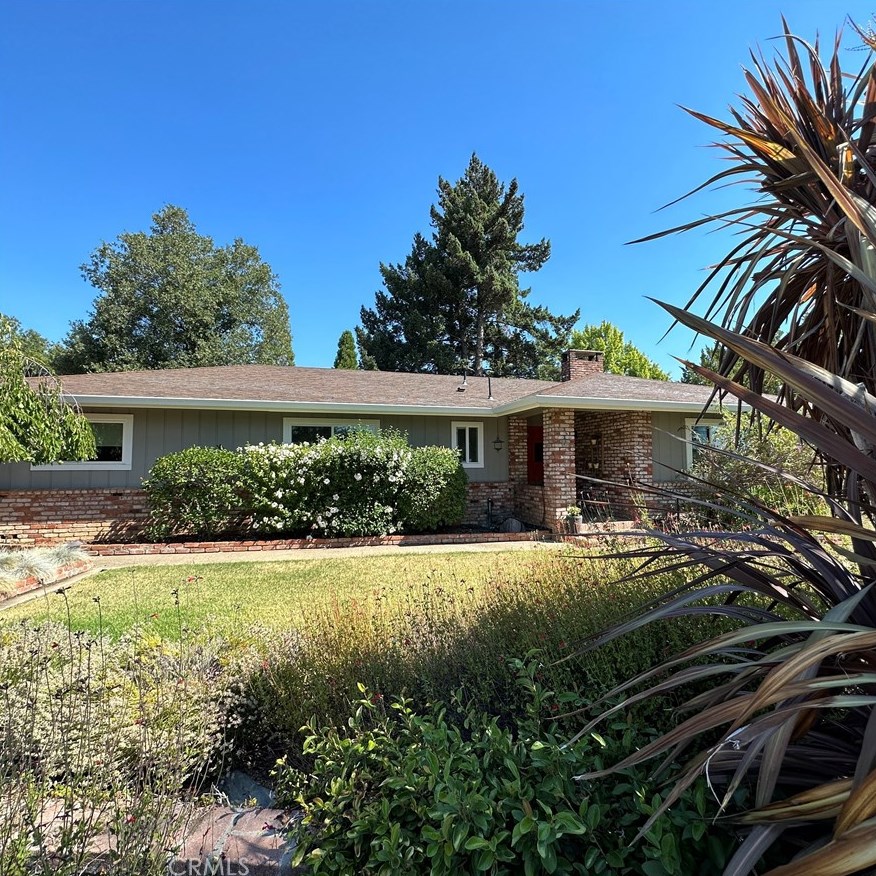 820 Boggs Ln, Lakeport, CA 95453