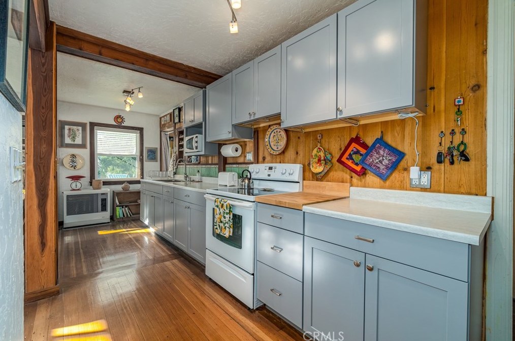 375 Brush St, Lakeport CA  95453-4626 exterior