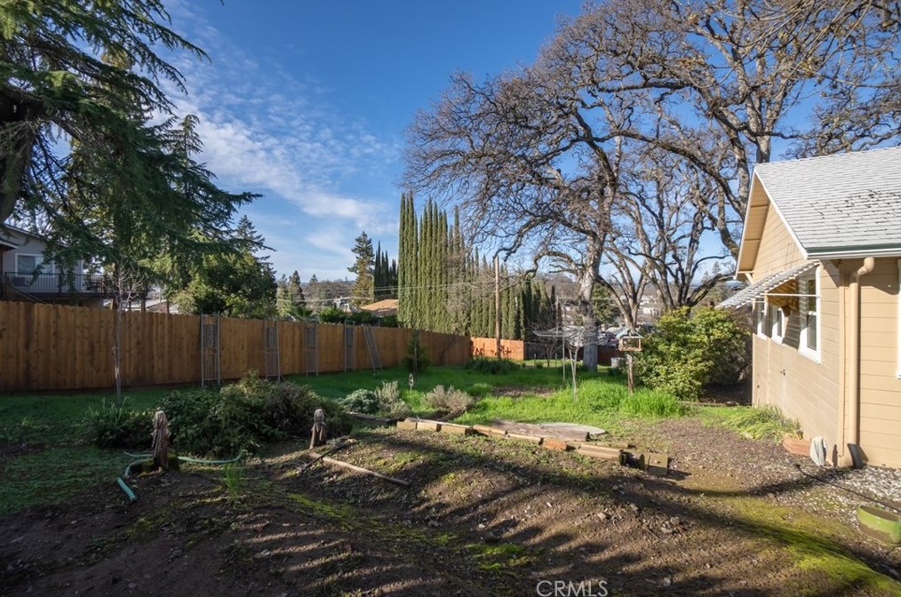 375 Brush St, Lakeport CA  95453-4626 exterior