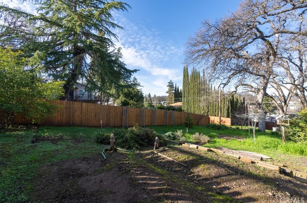 375 Brush St, Lakeport CA  95453-4626 exterior