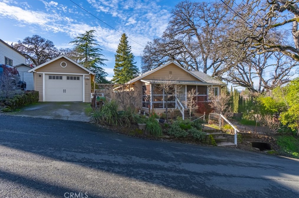 375 Brush St, Lakeport CA  95453-4626 exterior