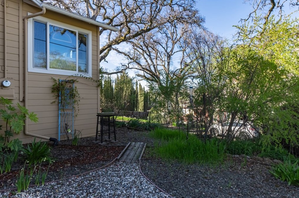 375 Brush St, Lakeport CA  95453-4626 exterior