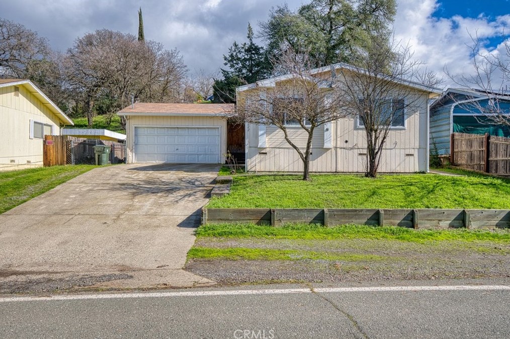 4222 Country Club Dr, Lucerne, CA 95458