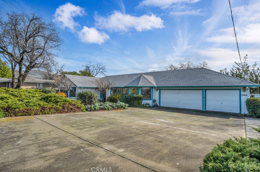 17100 Knollview Dr, Middletown, CA 95467