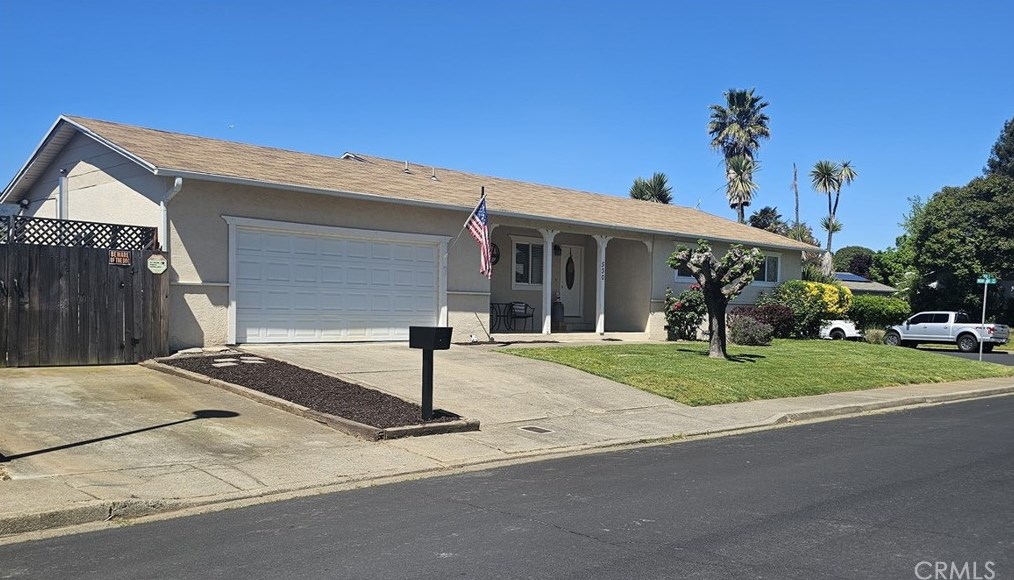530 Washo Dr, Ukiah, CA 95482-5139