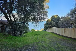 2861 San Joaquin Ave, Clearlake, CA 95424 - Photo 2