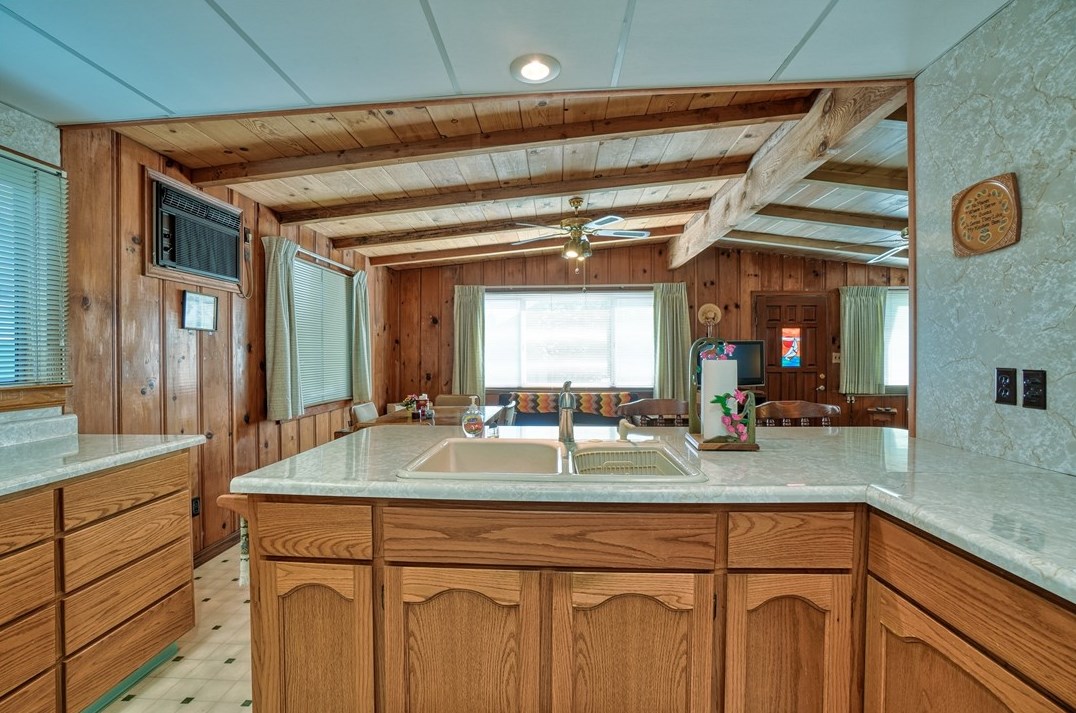 435 Esplanade St, Lakeport CA  95453-5305 exterior