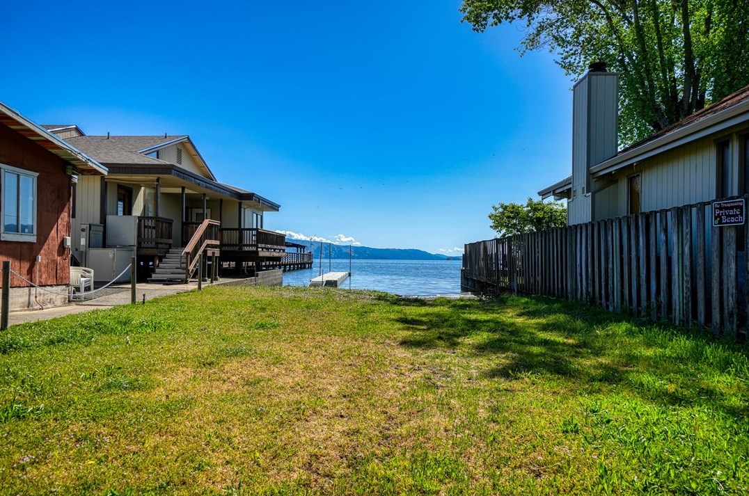 435 Esplanade St, Lakeport CA  95453-5305 exterior